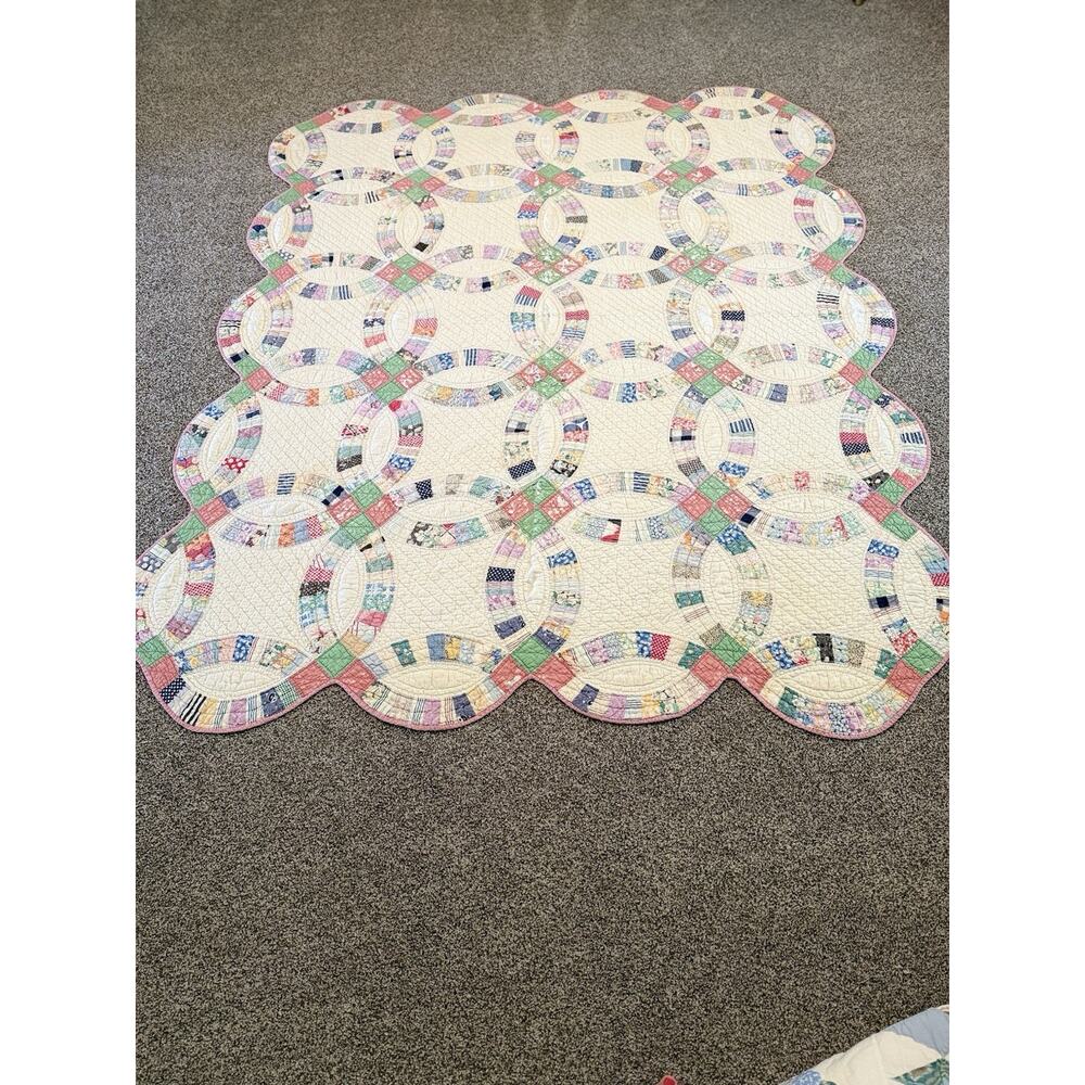Vintage 1930's Handmade Quilt Double Wedding Ring Feed Sack Cotton Scalloped